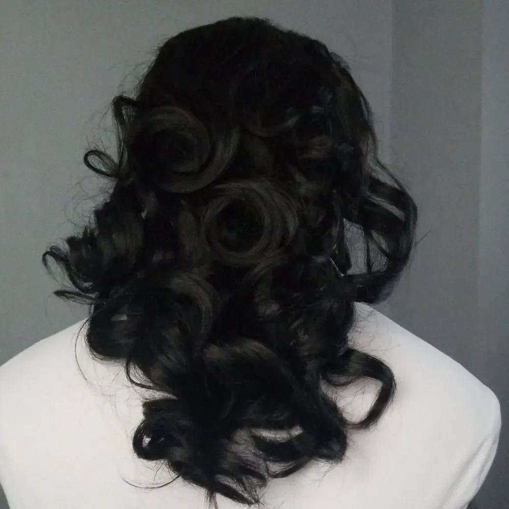 Toni Brattin wavy cando combs